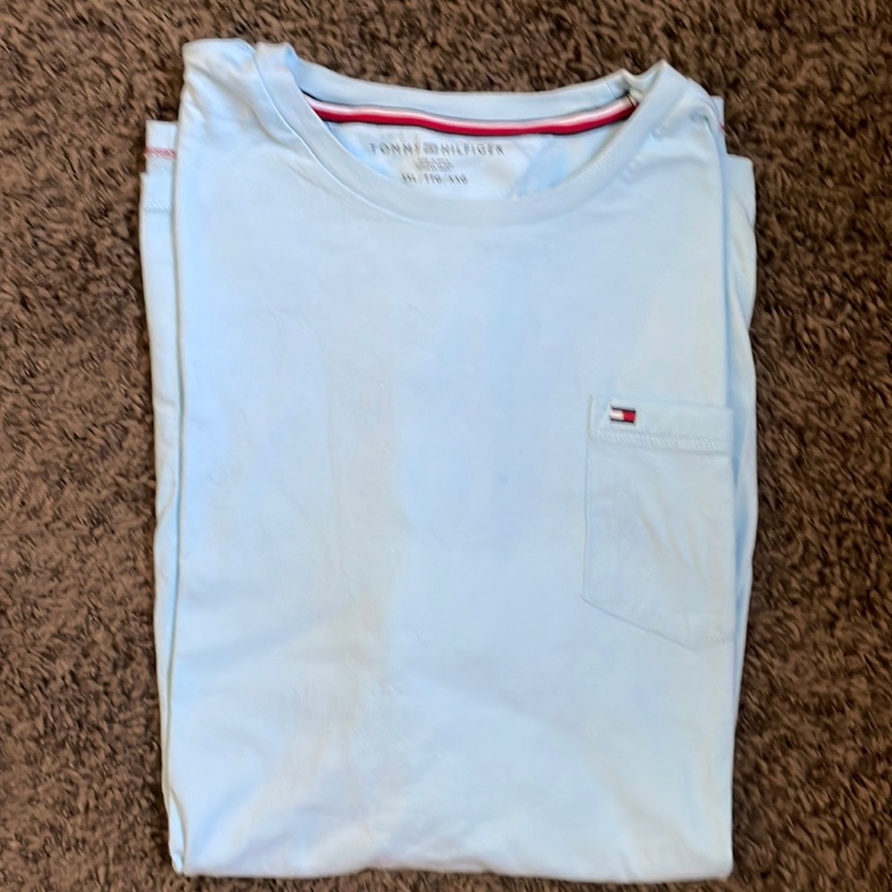Tommy Hilfiger men’s XXL light blue pocket short sleeve t-shirt